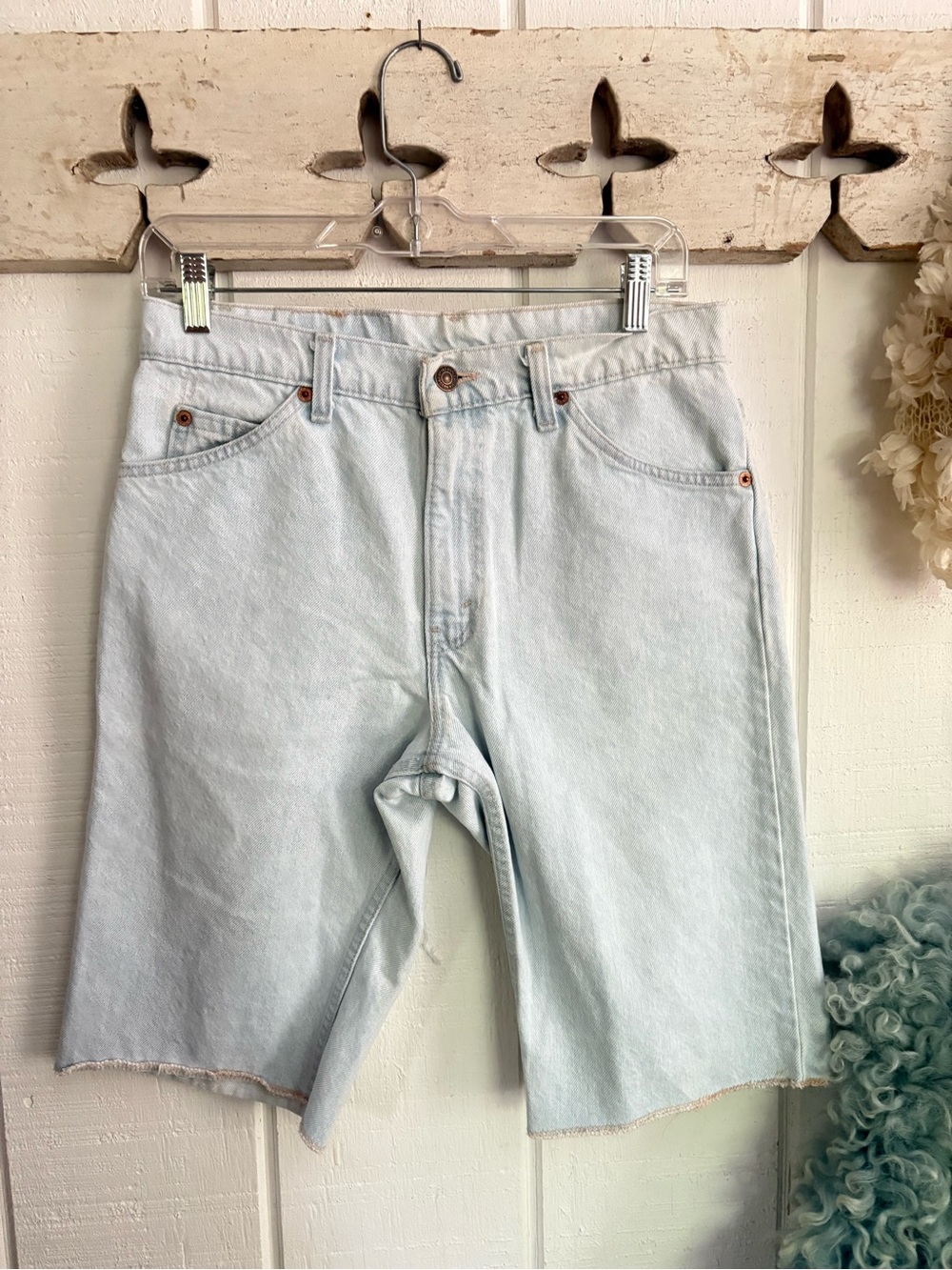 Vintage Levi’s 550 Light Blue Washed Denim Cutoff Shorts Bermuda 30 Made In USA - Picture 8 of 10